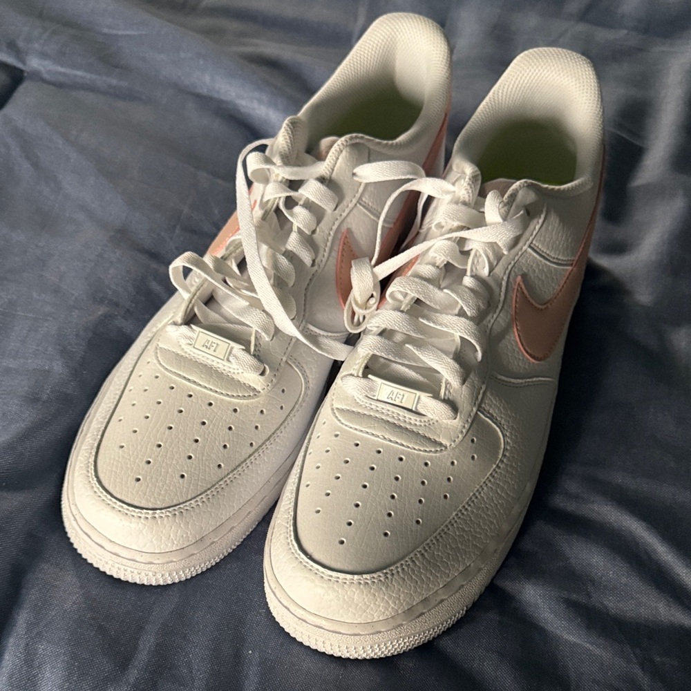Nike Air Force 1    M11.5   W13